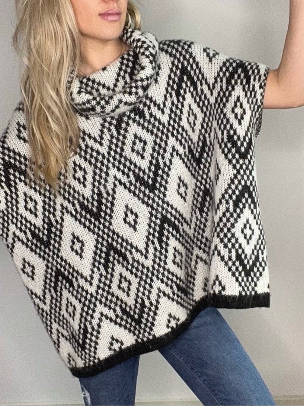 Elsamanda Women’s Black & White Mohair Alpaca Wool Sweater Size Small